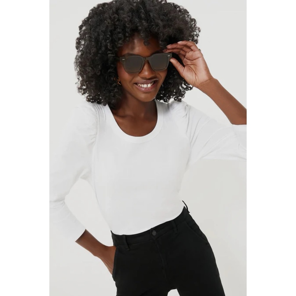 Pomander place White Vesty Long Sleeve Crewneck Shirt size m nwt